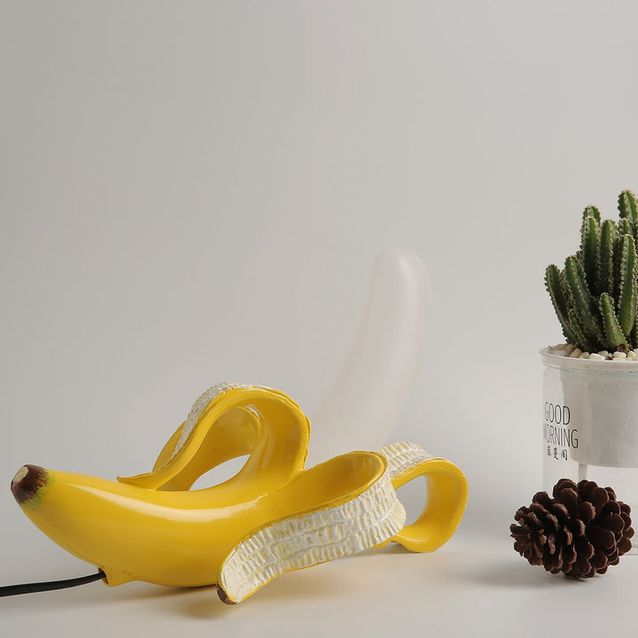 GoldenBanana - Elegant Art Deco Table Lamp | Kalsten