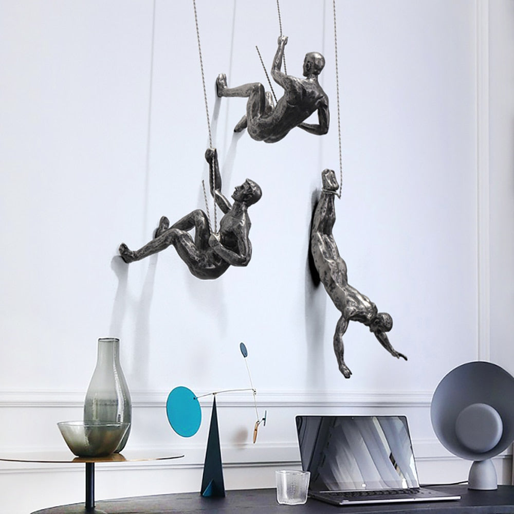 Kalsten | Wall sculpture ClimbArtis | Symbol of strength & growth | Handcrafted from resin & iron wire