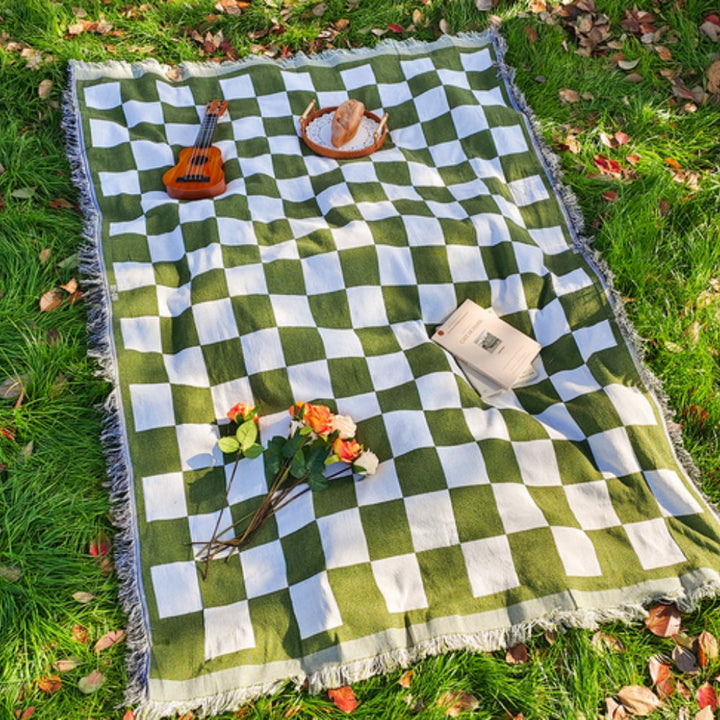 Large Checkered Picnic Blanket – Soft Microfiber Outdoor Throw