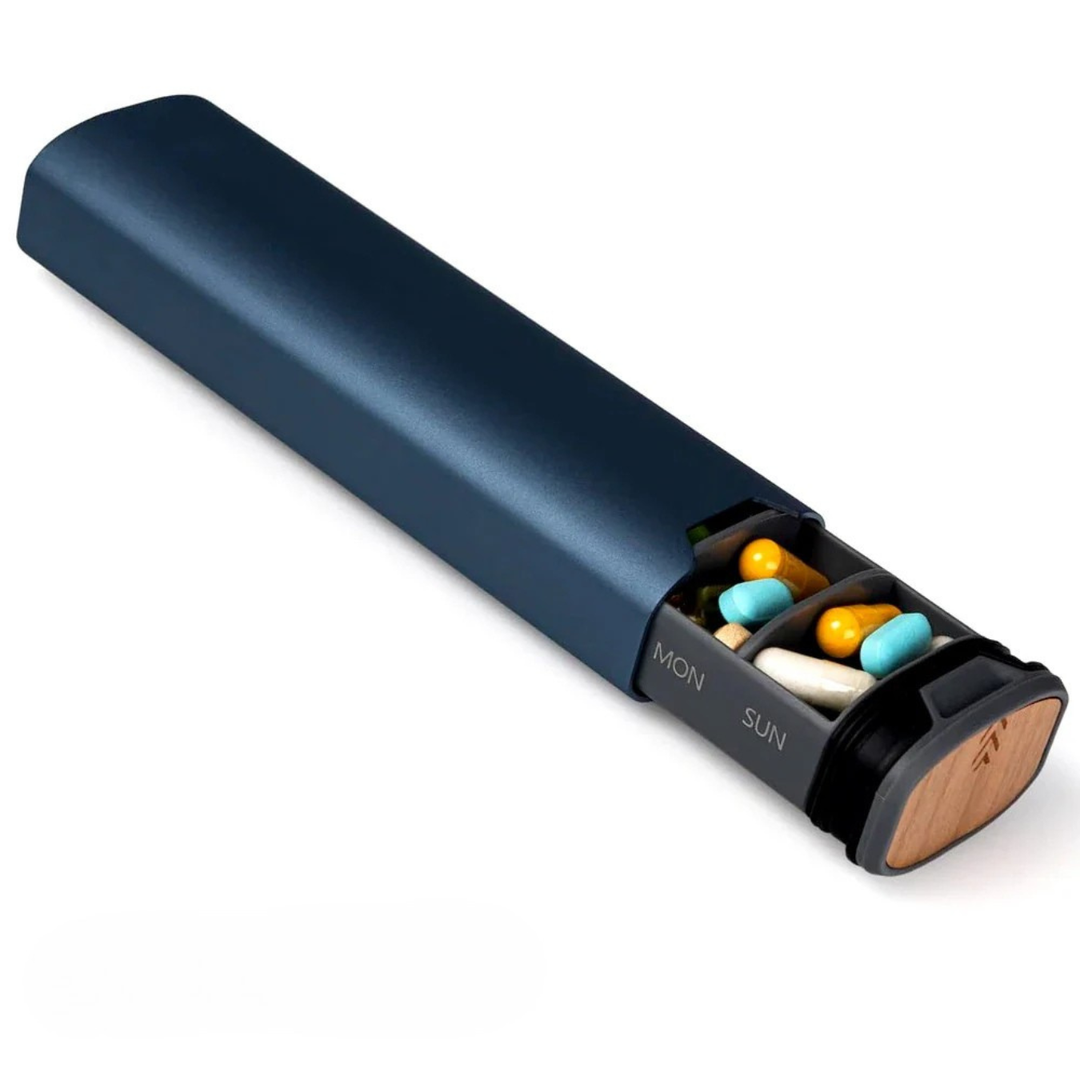 Kalsten | Spill-proof 7-day pill box with snap closure