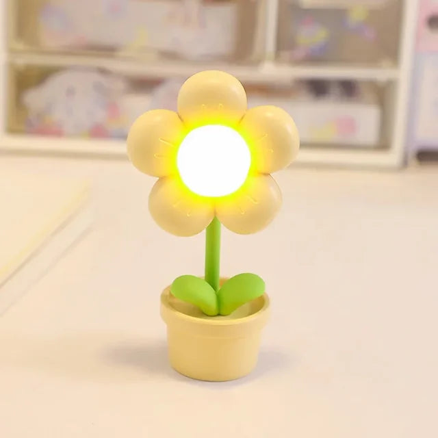 BloomLite – Atmospheric Flower-Shaped Table Lamp with Soft LED Light Kalsten
