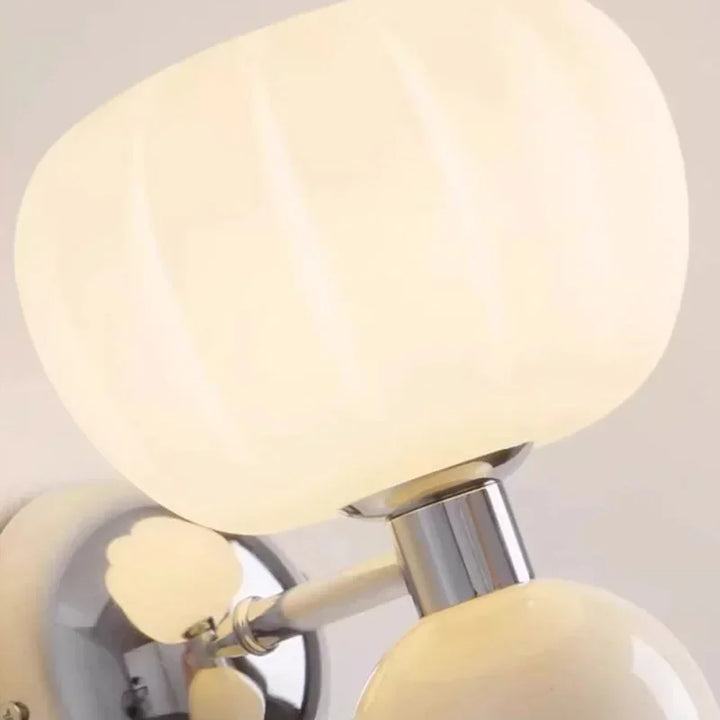 Modern wall sconce with glass lampshade – Elegant LED wall light for bedroom & living room | Kalsten