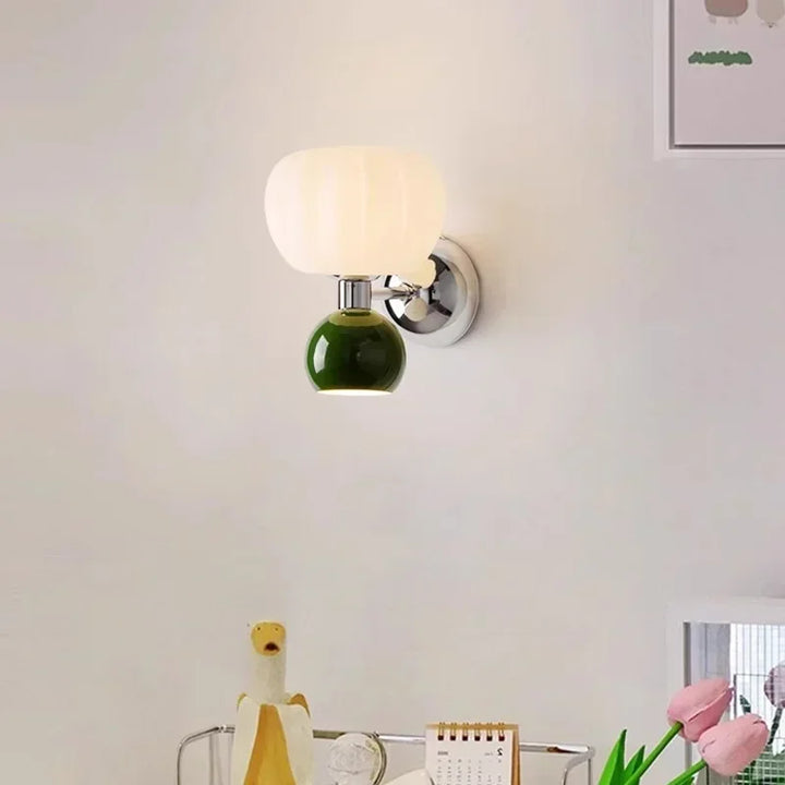 Modern wall sconce with glass lampshade – Elegant LED wall light for bedroom & living room | Kalsten