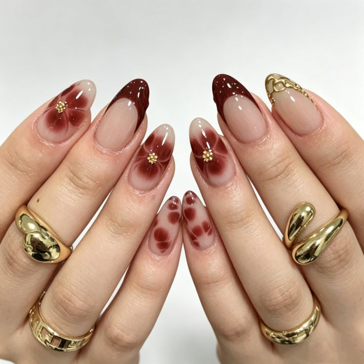 Chic Floral Nail Art Extensions