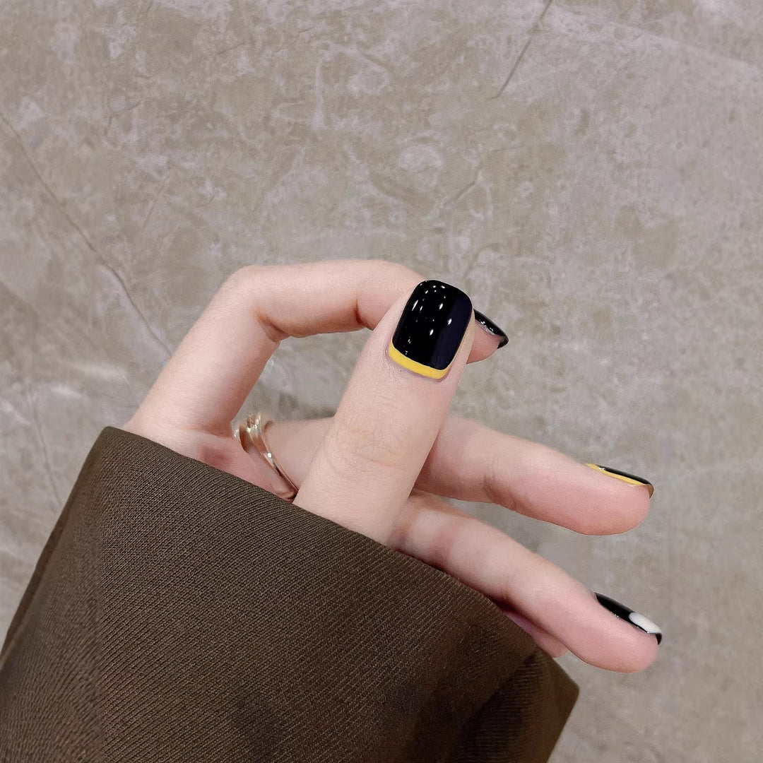 Artistic Press-On Nail Art Set with Modern Geometric Designs