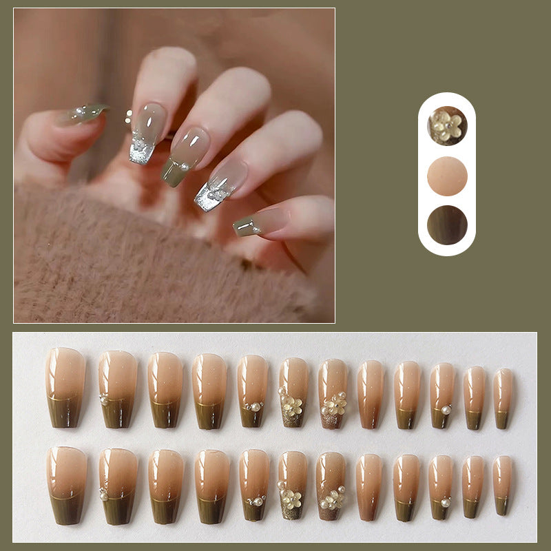 Artistic Press-On Nail Design Set with Floral Accents