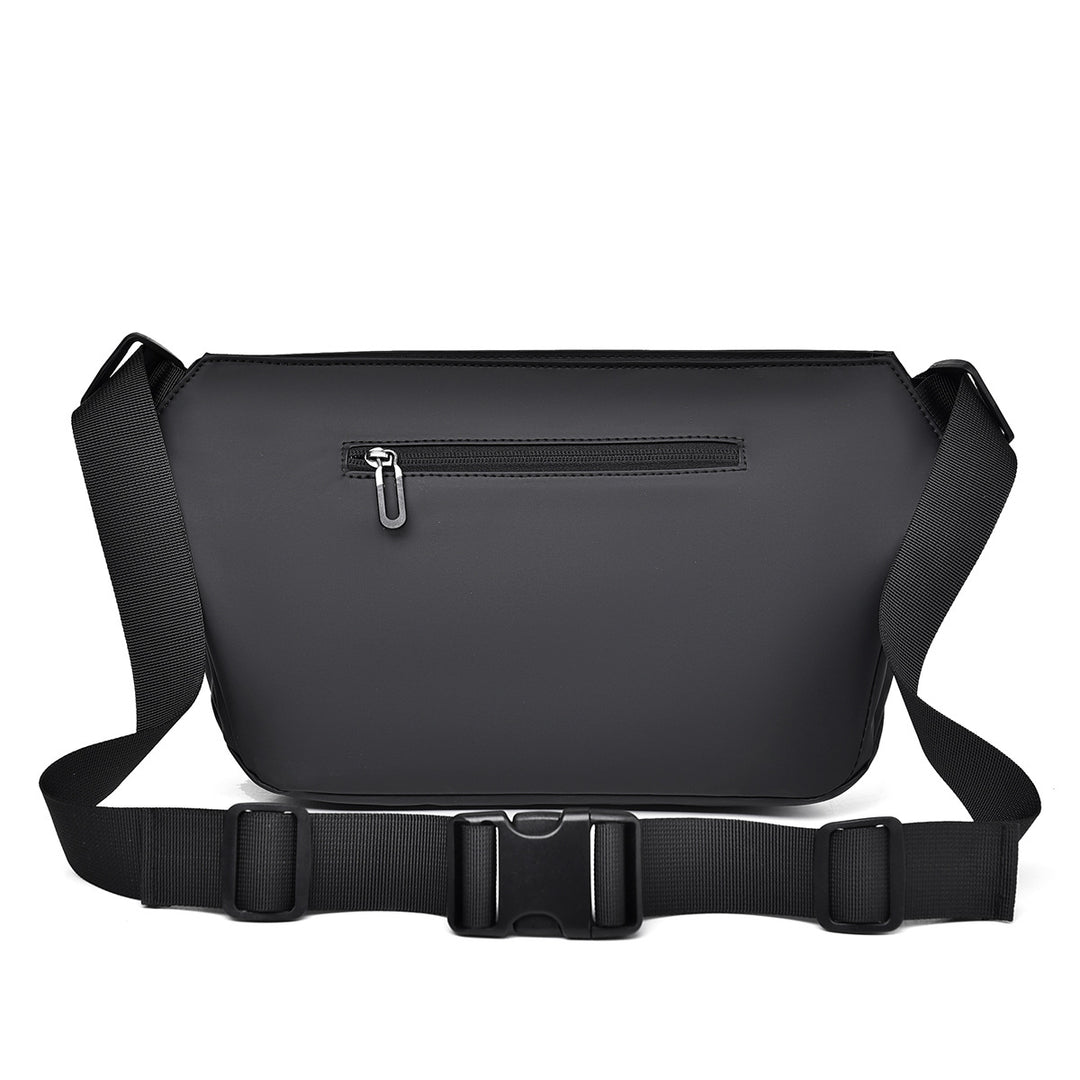 Practical shoulder bag made of waterproof material with an adjustable carrying strap Kalsten