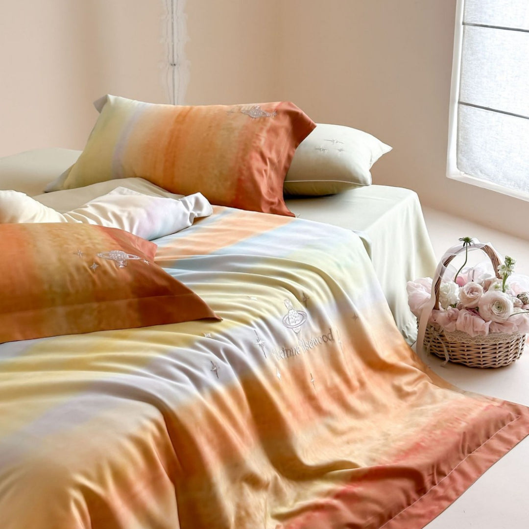 Reversible satin bedding set with delicate planet and star embroidery