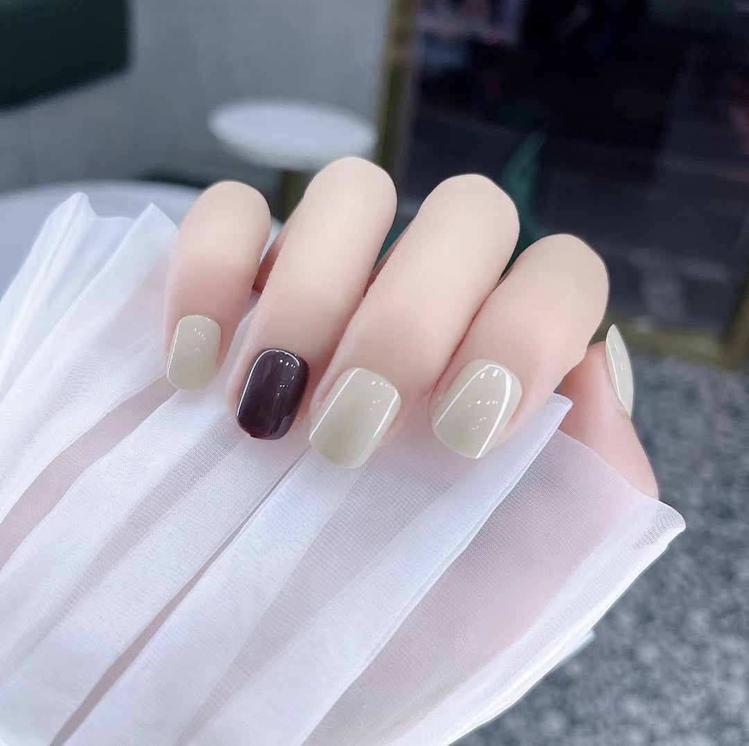 Elegant Press-On Nail Set Kalsten