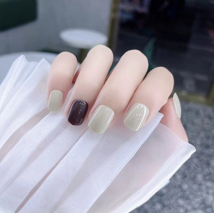 Elegant Press-On Nail Set Kalsten