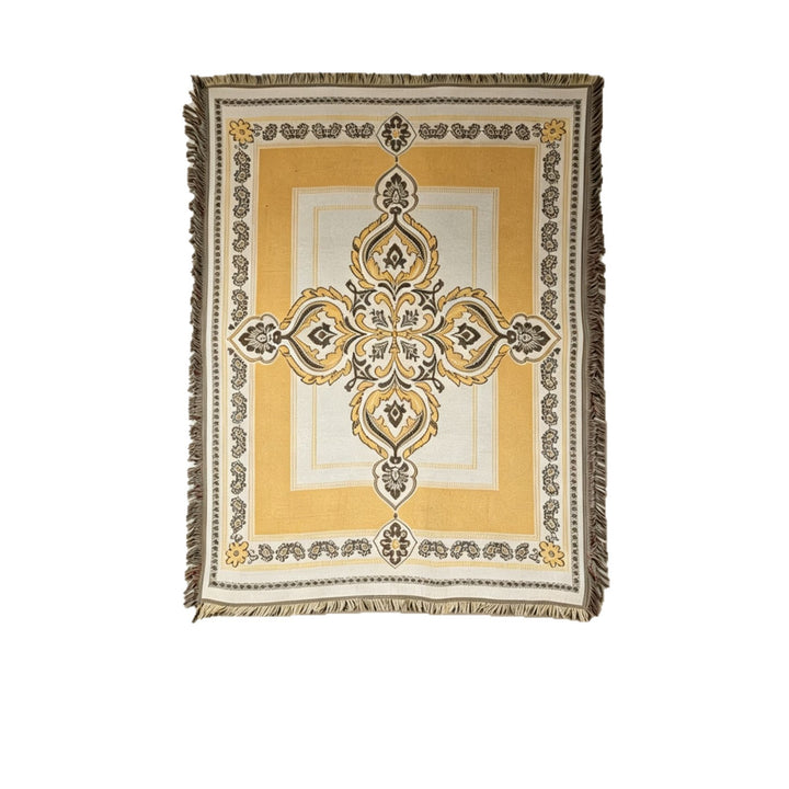 Whimsical Frog-Themed Tapestry Throw Blanket