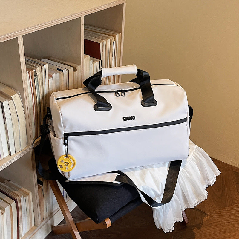 Sporty Travel Duffel Bag Kalsten
