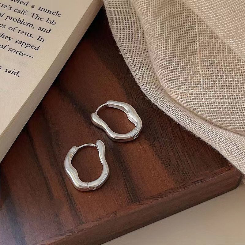 Wavy hoop earrings Kalsten