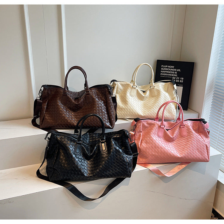 Elegant and Structured Travel Bag Kalsten