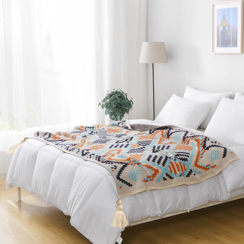 Geometric Pattern Throw Blanket