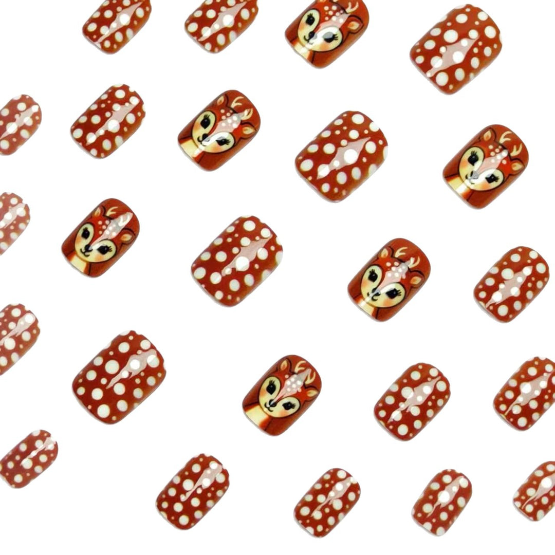 Artistic 3D Reindeer-Themed Nail Art Kalsten