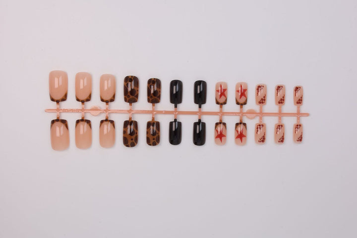 Artificial Nails with Elegant Accents Kalsten