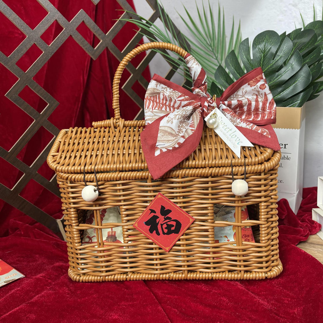 Women's stylish braided basket with rounded roof Kalsten