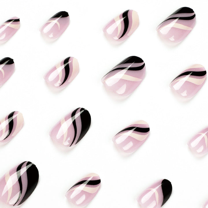Artful Nail Art with Elegant Wave Design Kalsten
