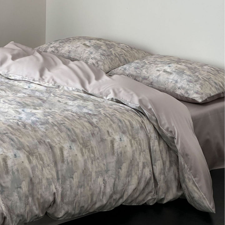 Bedding set made of cotton satin with floral vintage print