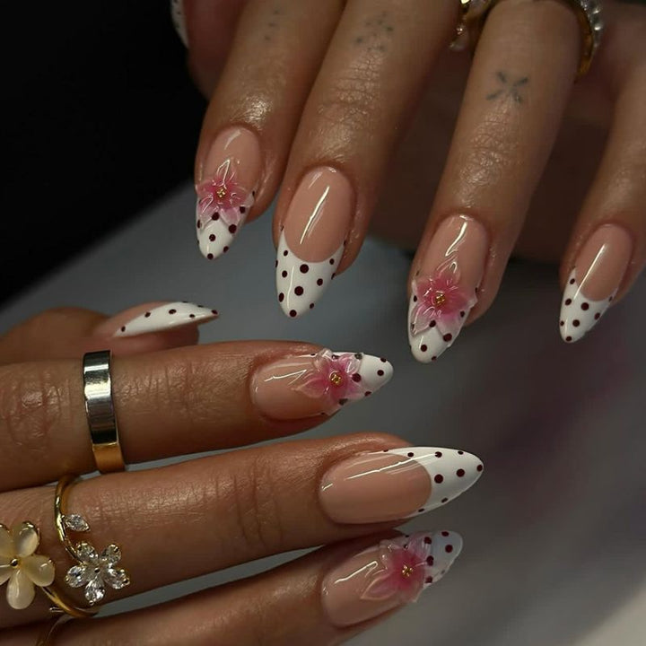Press-On Nail Art Set