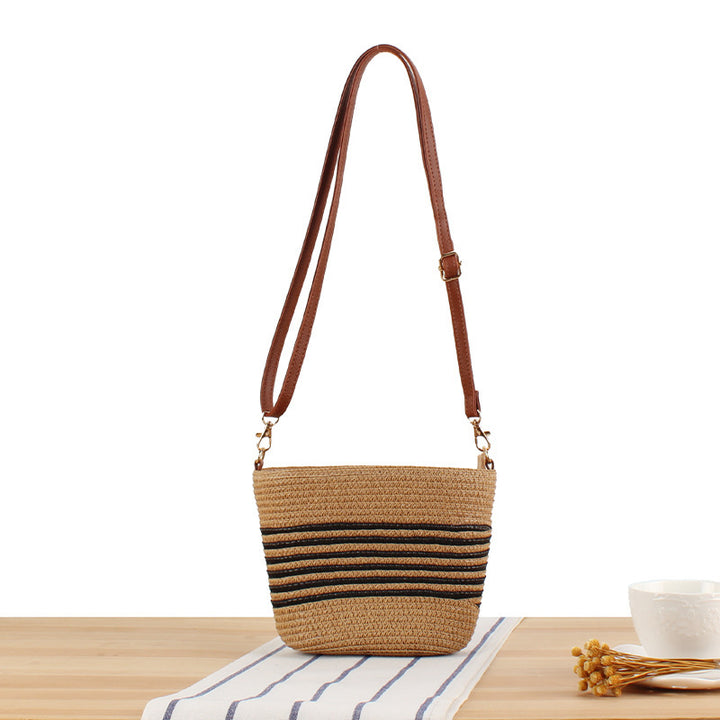 Shoulder bag made of woven natural material with contrasting stripes Kalsten