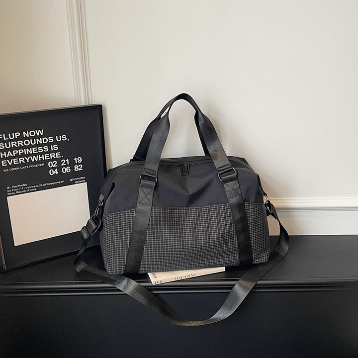 Versatile sports and travel bag with breathable material and robust design Kalsten