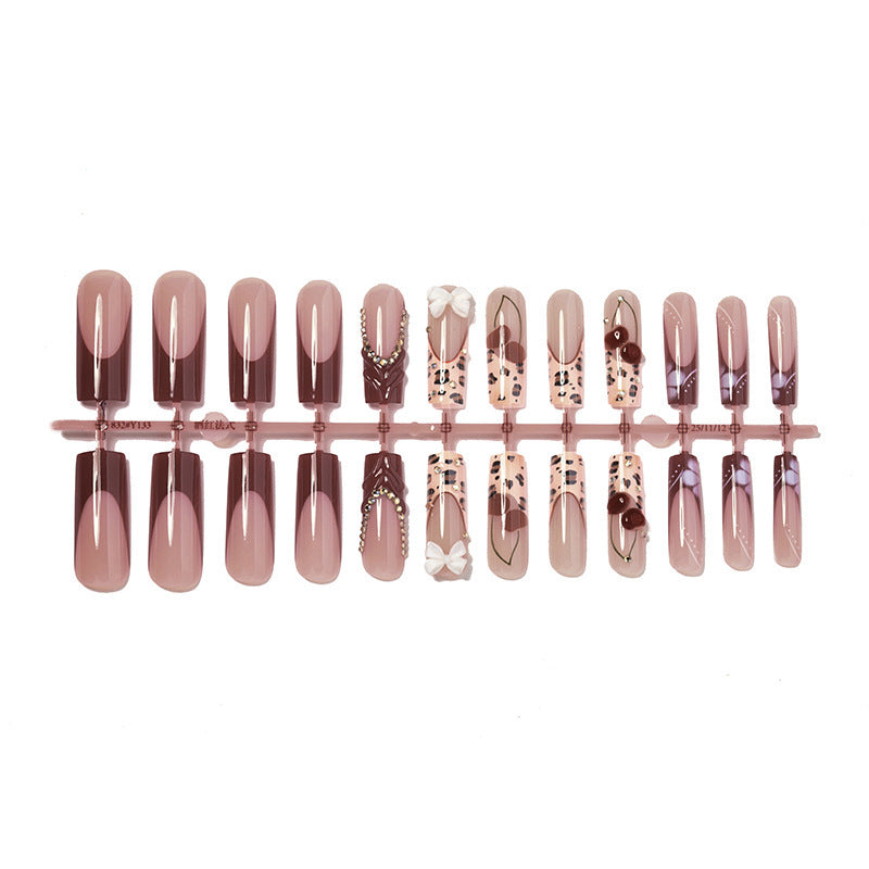 Artificial nail set with floral and glamorous design Kalsten