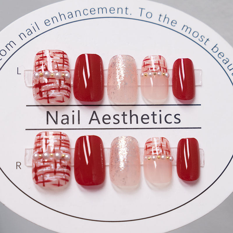 Elegant Nail Art Press-On Set