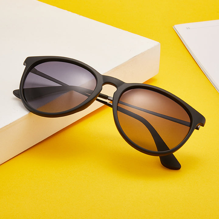 Women's fashionable and elegant sunglasses with high-quality plastic frame and mirrored lenses Kalsten