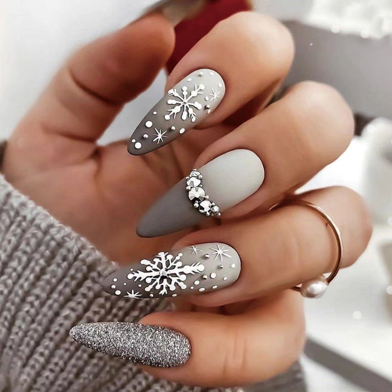 Artful nail art with floral 3D design Kalsten