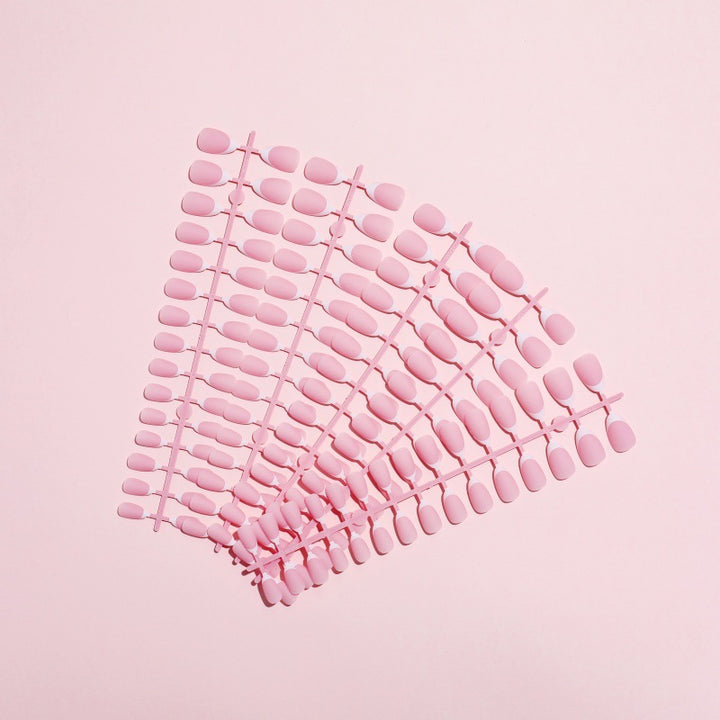 Elegant artificial nails with matte finish Kalsten