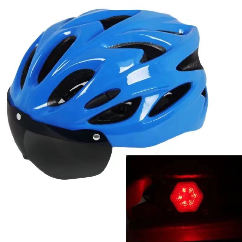 Bicycle helmet with integrated sun visor and optimal ventilation Kalsten