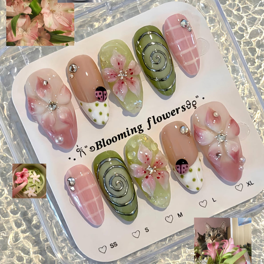 Floral Luxury Press-On Nail Art Set