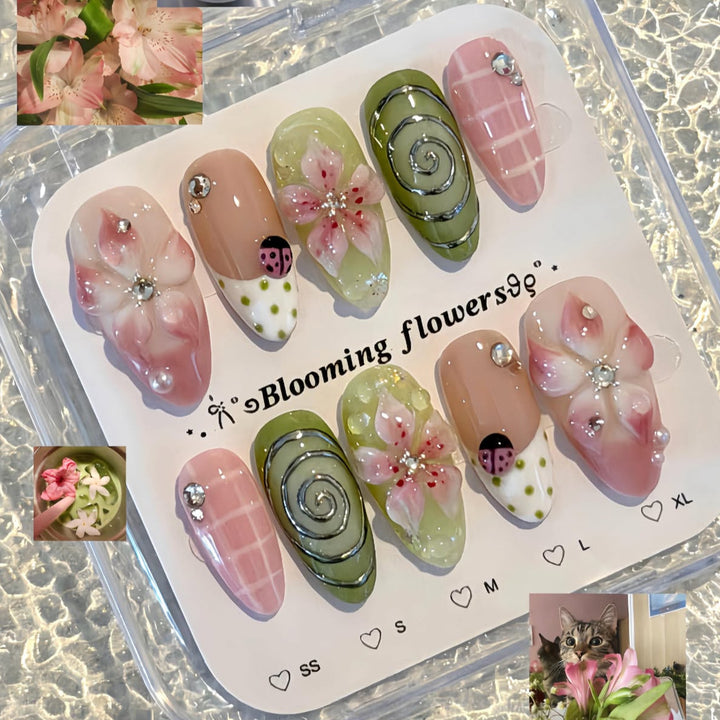 Floral Luxury Press-On Nail Art Set