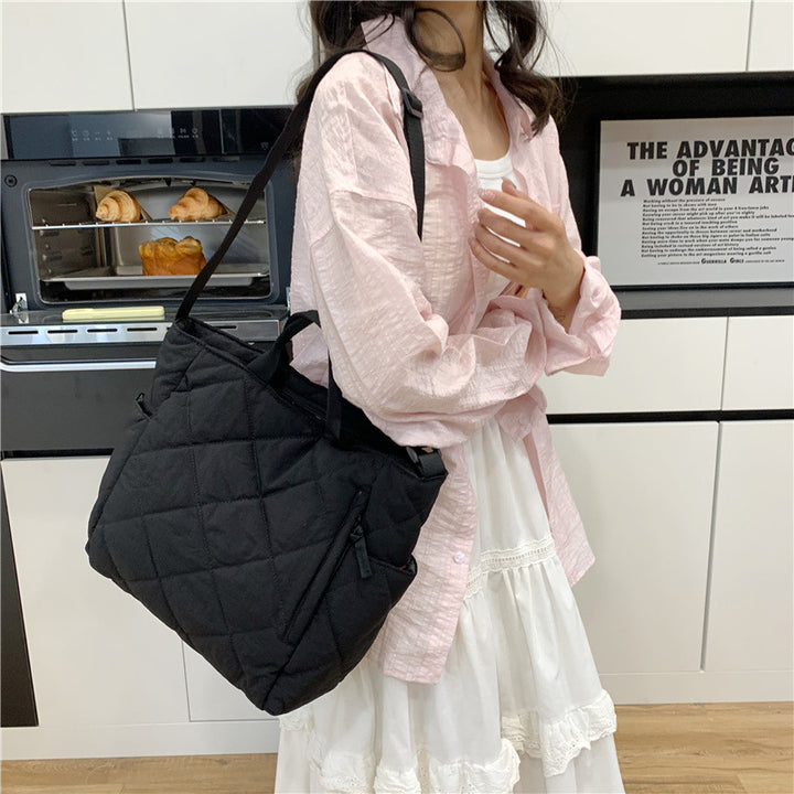 Functional and Cozy Tote Bag Kalsten