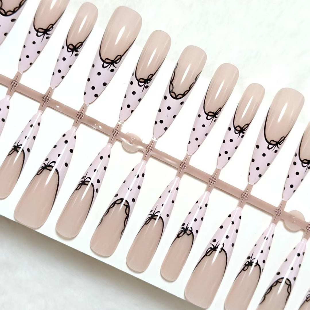 Trendy Nail Art Kalsten
