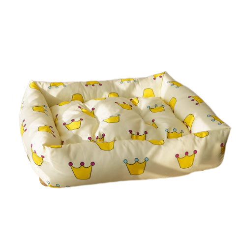 Plush Crown-Patterned Dog Bed