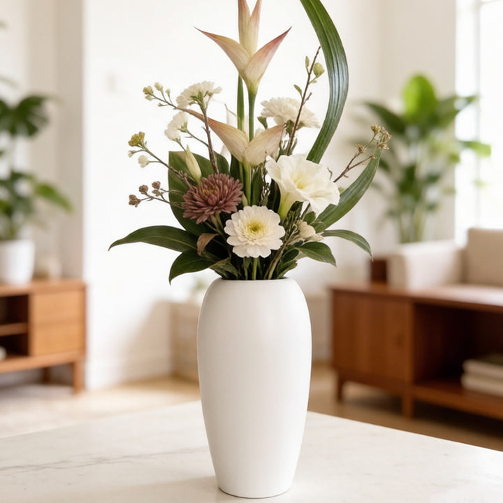 Modern Minimalistic Accent Vase Kalsten