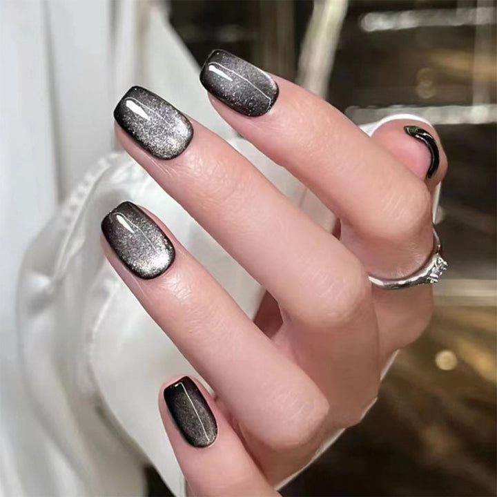 Press-On Nail Set with Metallic Finish