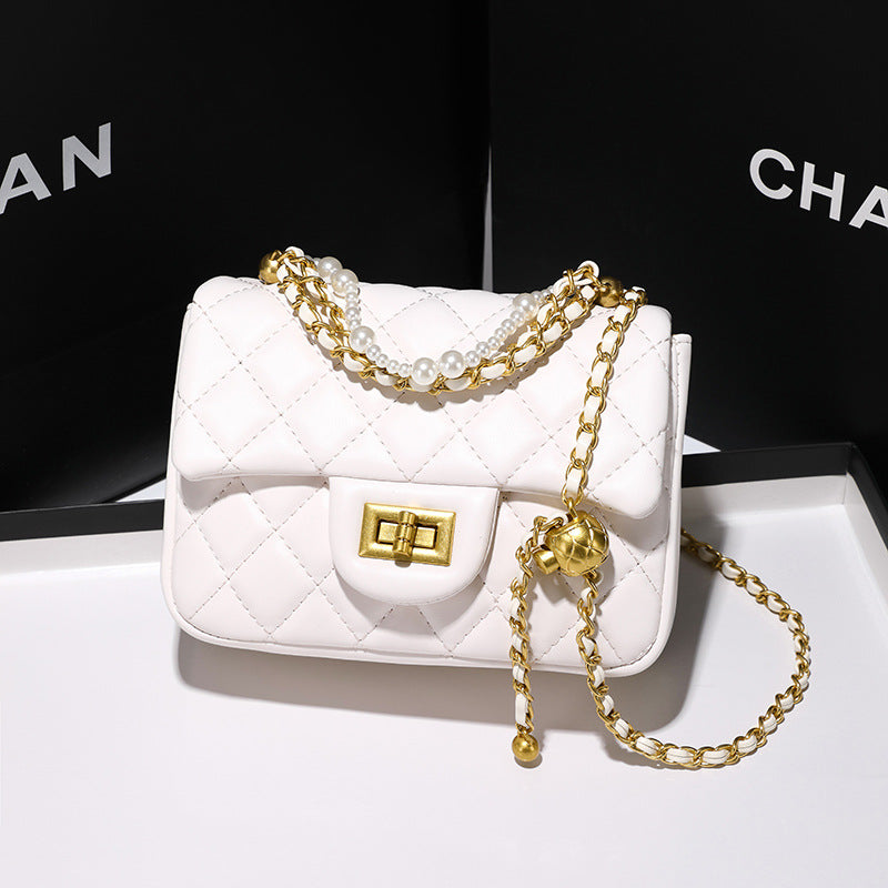 Elegant Quilted Chain Crossbody Handbag  1791995442