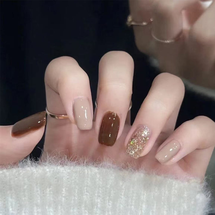 Stylish Glittery Press-On Nail Set Kalsten