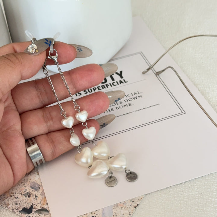 Heart-Shaped Pearl Accented Eyewear Chain Kalsten