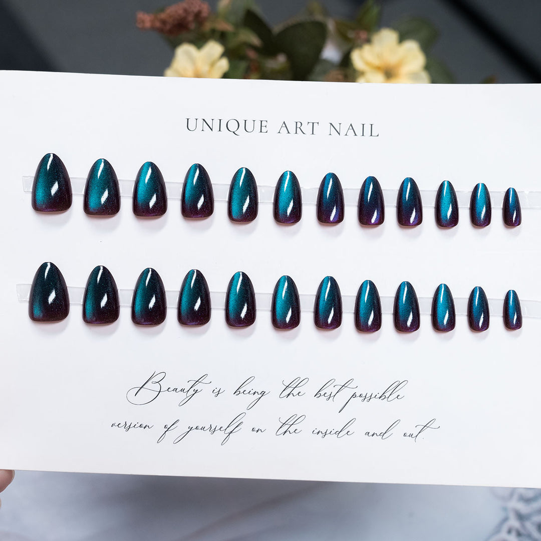 Glossy Press-On Nail Art Set
