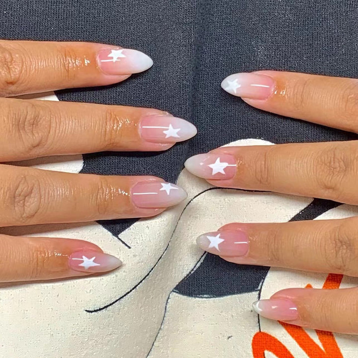 Artful Nail Art with Star Motif Kalsten
