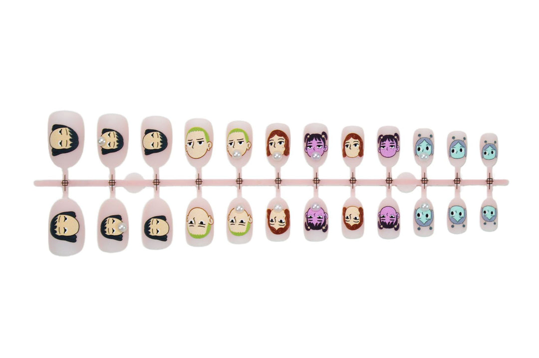 Artifical nail set with creative character designs and elegant pearl accents Kalsten