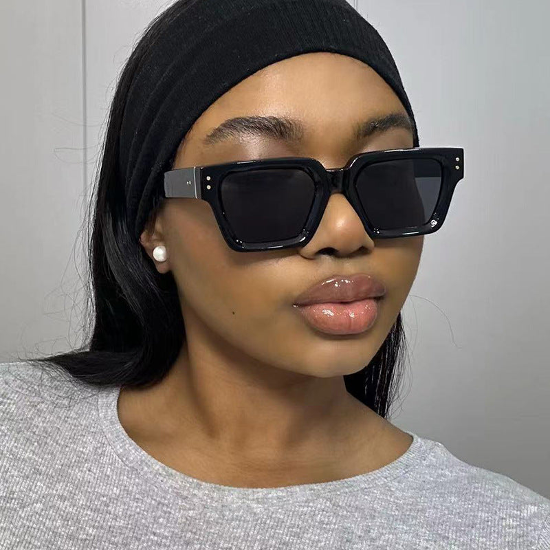 Women's trendy sunglasses in elegant oversized design Kalsten
