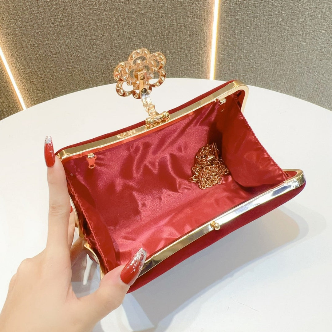 Elegant Floral Brooch Evening Clutch