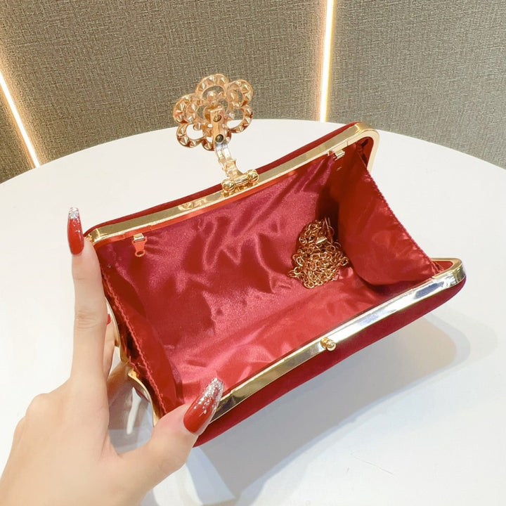 Elegant Floral Brooch Evening Clutch