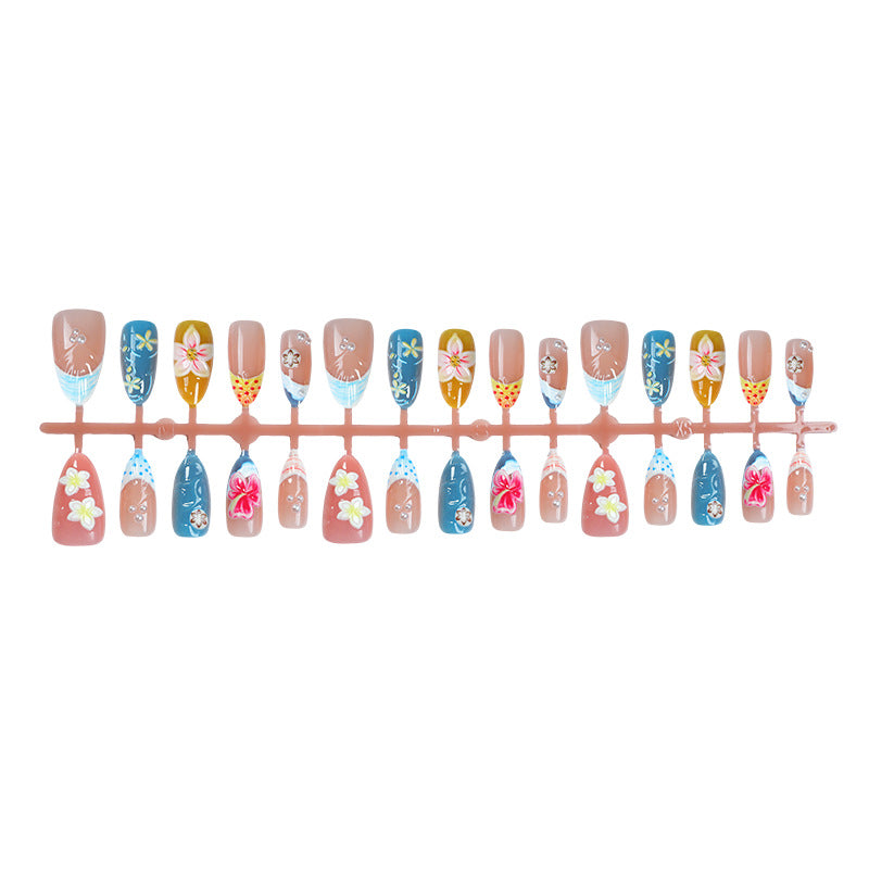 Floral-Themed Press-On Nail Set Kalsten